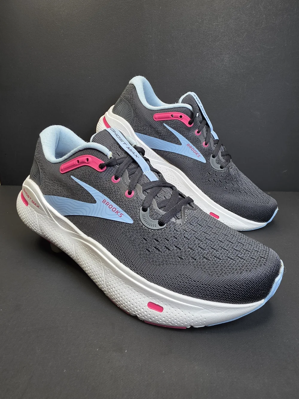 Brooks up sale